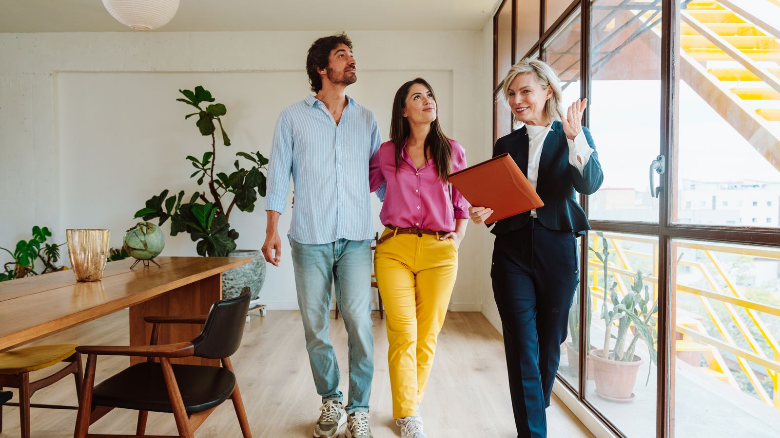 Realtor vs. Real Estate Agent: Professional Differences That Matter