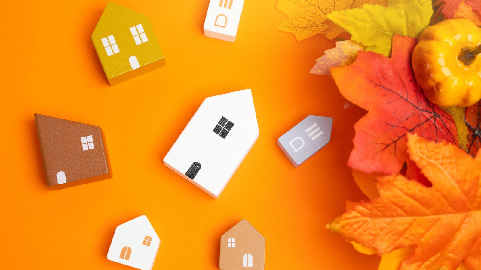 Mastering Seasonal Shifts Across Real Estate Markets