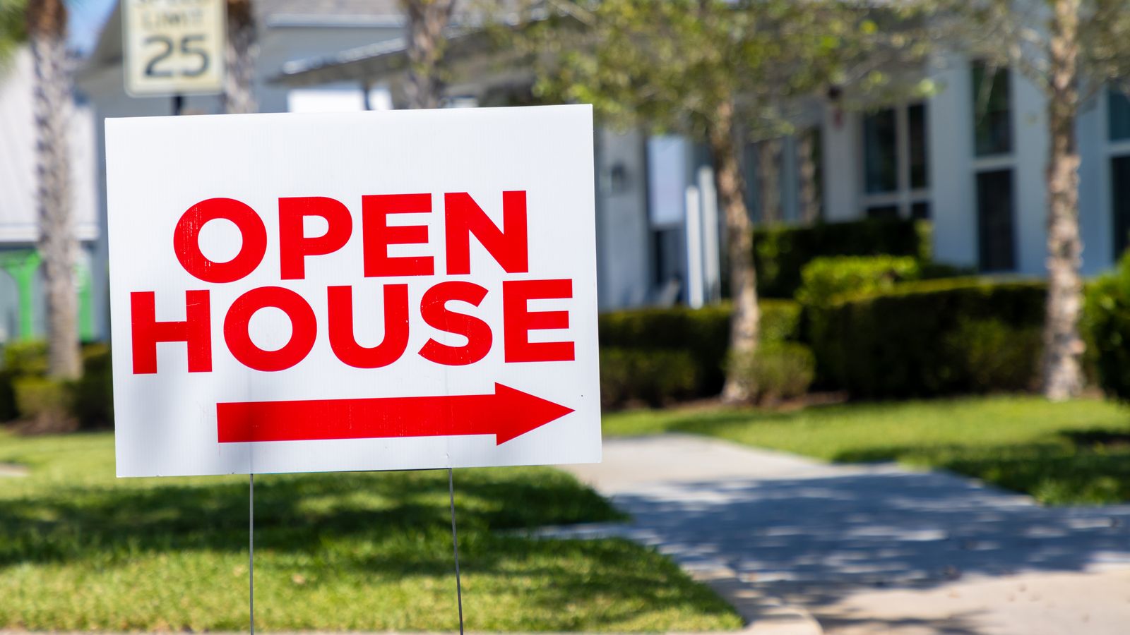 How to Conduct a Successful Real Estate Agent Open House
