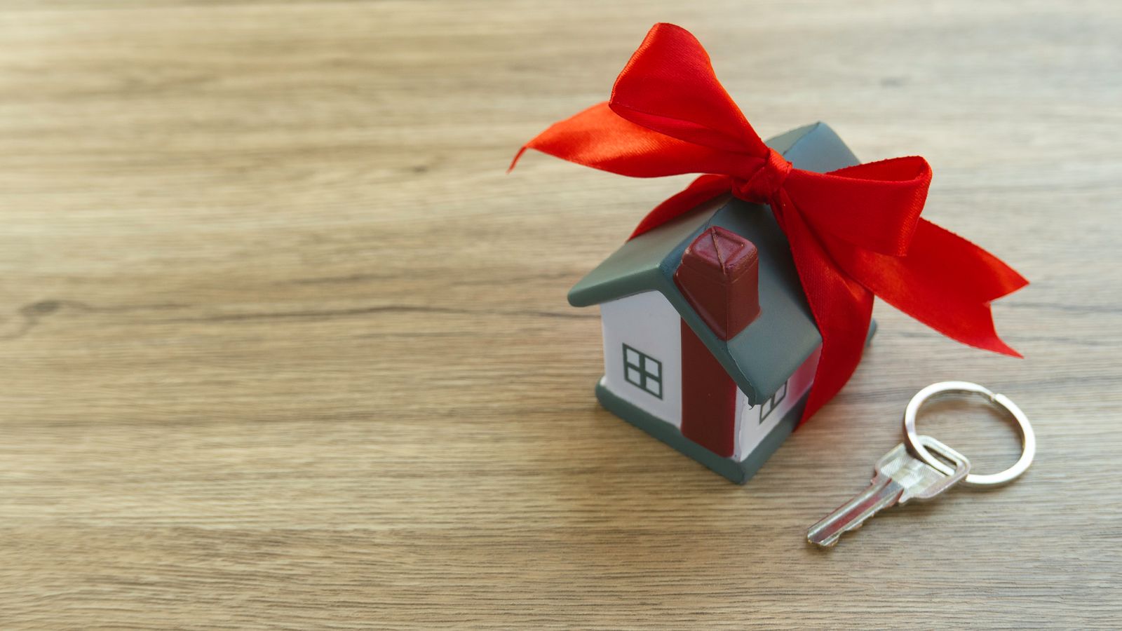 Creative Real Estate Closing Gifts That Generate Referrals