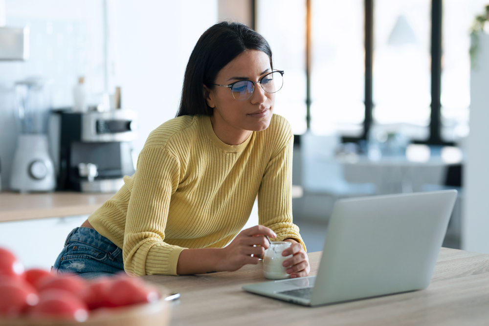 Listing Appointment Follow-Up: Top Questions and Tips to Secure Clients